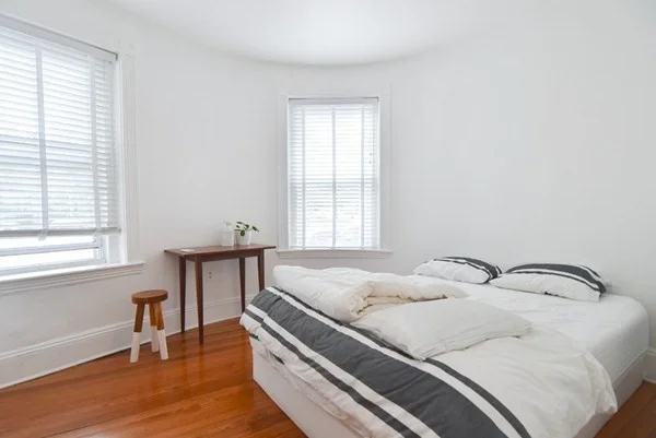 2 bed, 1 bath apartment for rent at 6 Perry St Unit 3, Coolidge Corner — photo 4 of 17