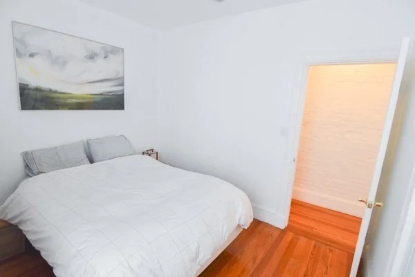 2 bed, 1 bath apartment for rent at 6 Perry St Unit 3, Coolidge Corner — photo 8 of 17