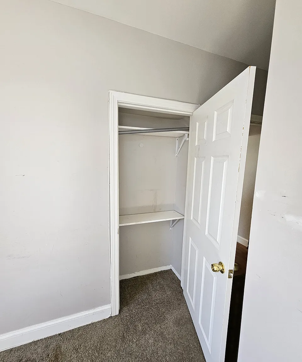 3 bed, 1 bath apartment for rent at 6 Pilgrim Rd Unit 2, Haverhill — photo 12 of 12