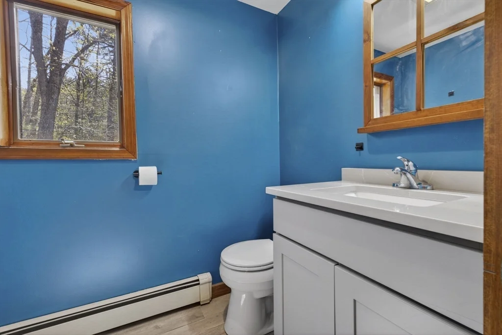 2 bed, 1 bath apartment for rent at 6 Pine Woods Rd, East Kingston — photo 8 of 22