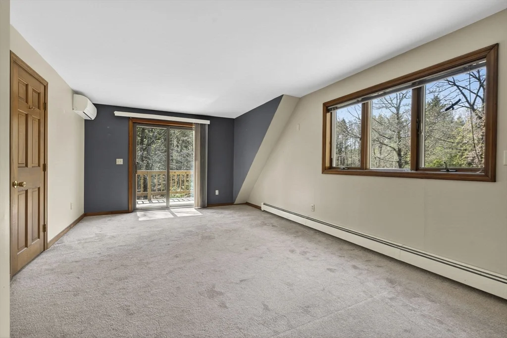 2 bed, 1 bath apartment for rent at 6 Pine Woods Rd, East Kingston — photo 10 of 22
