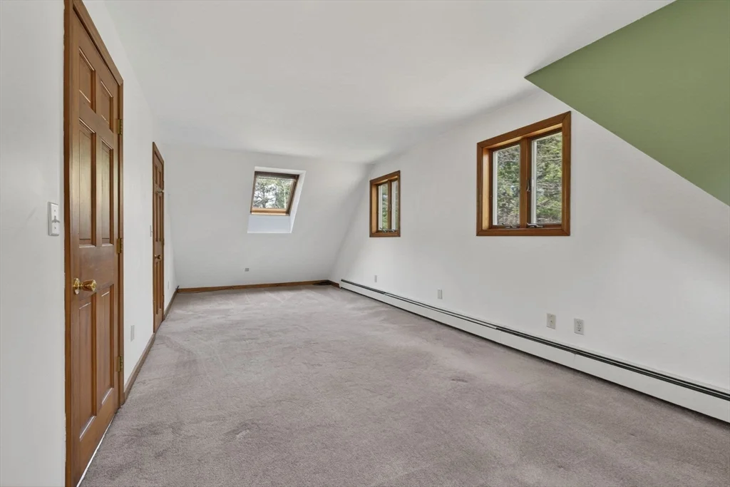 2 bed, 1 bath apartment for rent at 6 Pine Woods Rd, East Kingston — photo 14 of 22