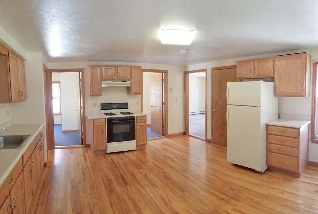 2 bed, 1 bath apartment for rent at 6 Pond St Unit 2, Spencer — photo 1 of 11