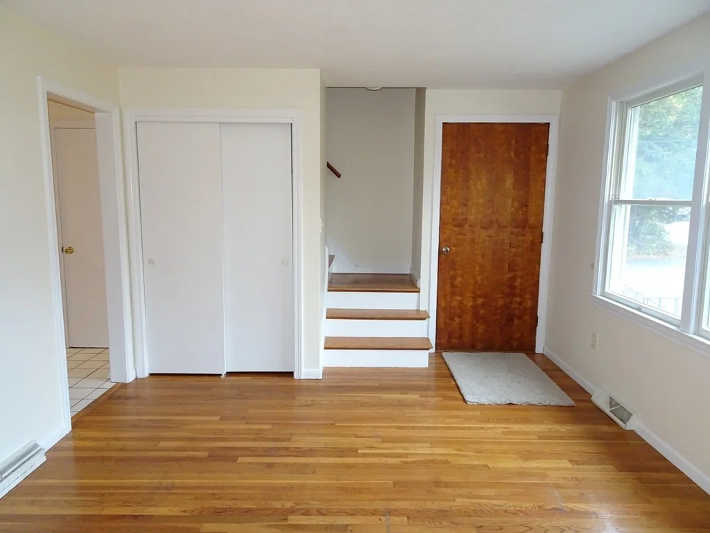 3 bed, 1 bath apartment for rent at 6 Pondover Rd Unit 6, Billerica — photo 6 of 23