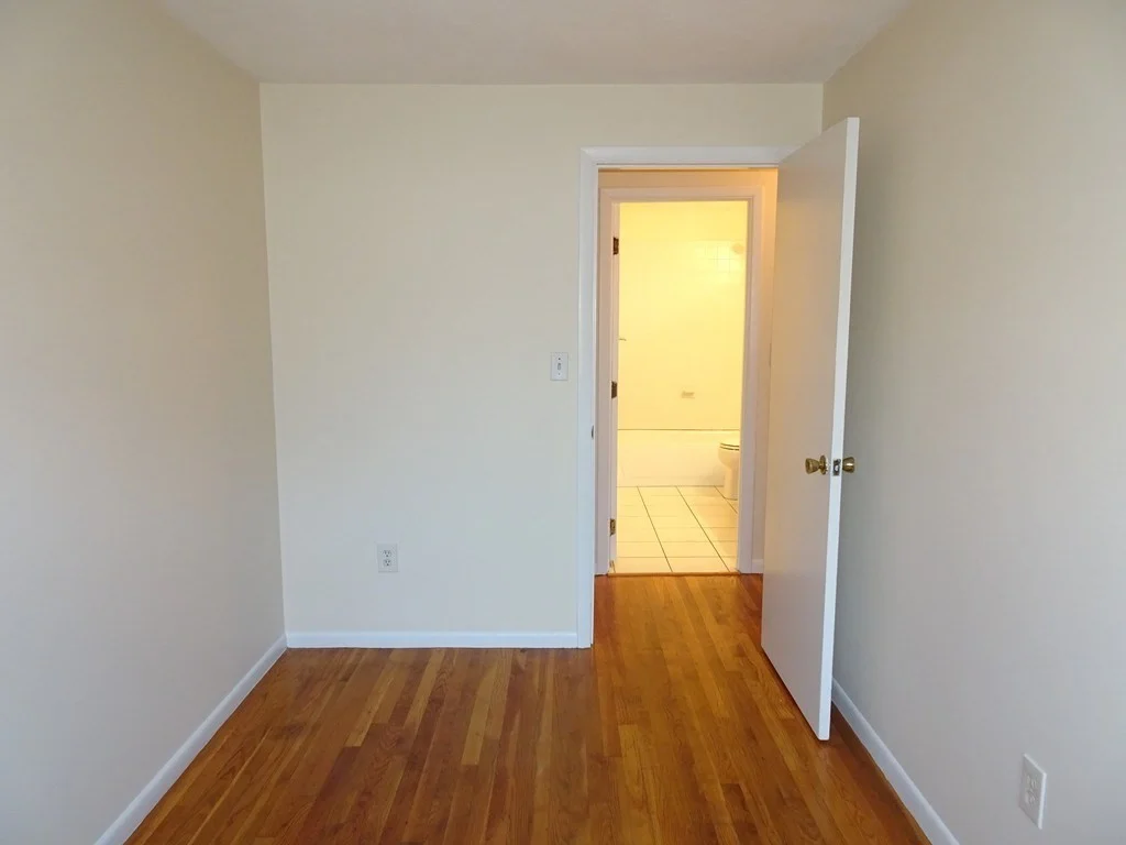 3 bed, 1 bath apartment for rent at 6 Pondover Rd Unit 6, Billerica — photo 10 of 23