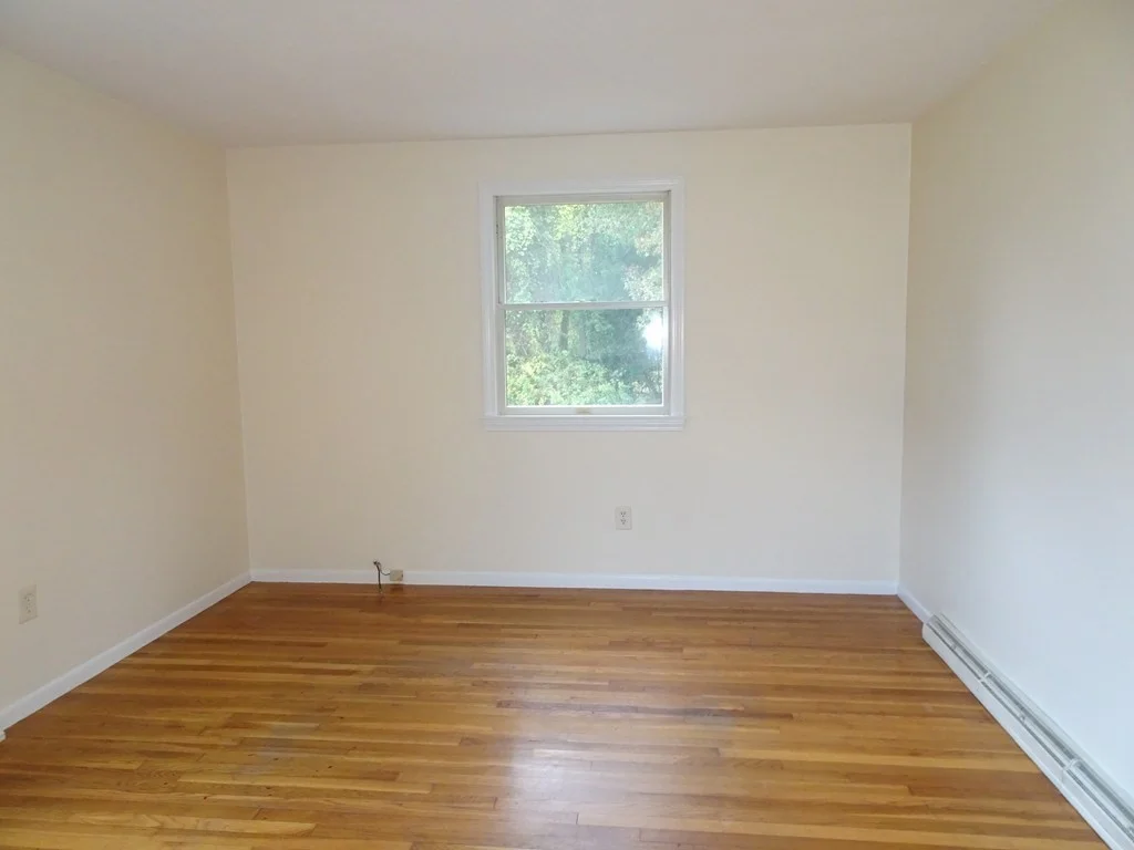 3 bed, 1 bath apartment for rent at 6 Pondover Rd Unit 6, Billerica — photo 5 of 23