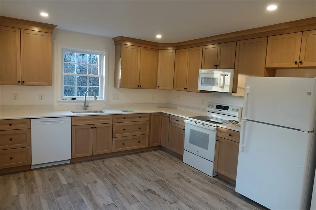 2 bed, 1 bath apartment for rent at 6 Pondover Rd Unit ADU, Billerica — photo 3 of 20