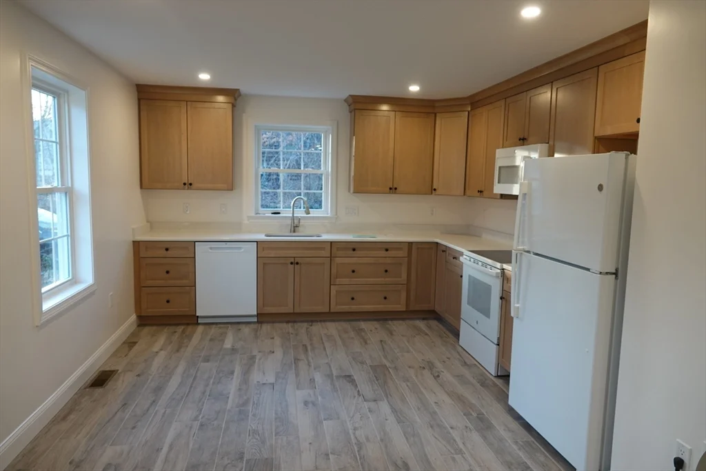 2 bed, 1 bath apartment for rent at 6 Pondover Rd Unit ADU, Billerica — photo 2 of 20