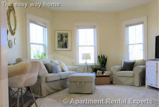 2 bed, 1 bath apartment for rent at 6 Poplar Rd Unit 3, Huron Village — photo 1 of 16