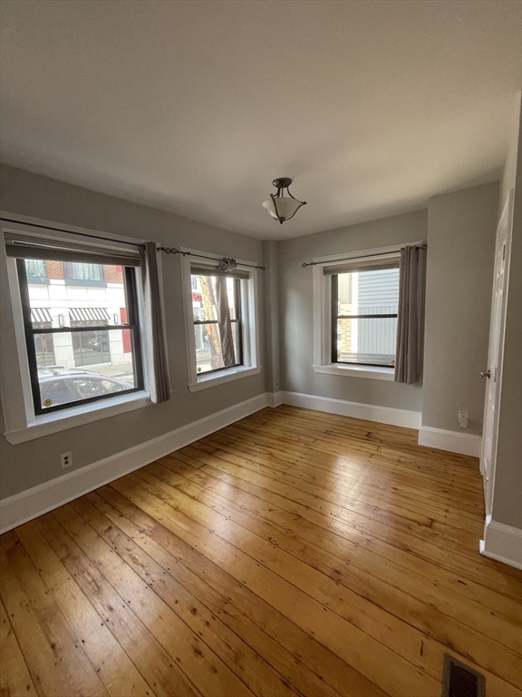 3 bed, 1 bath apartment for rent at 6 Porter Rd Unit 1L, Porter Square — photo 5 of 16