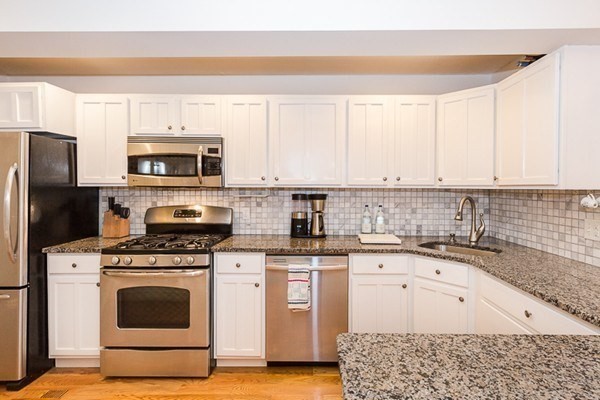 3 bed, 1 bath apartment for rent at 6 Porter Rd Unit 1L, Porter Square — photo 1 of 16