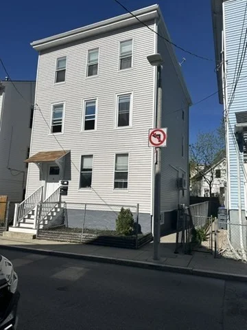 2 bed, 1 bath apartment for rent at 6 Porter Unit 3, Jamaica Plain — photo 2 of 6