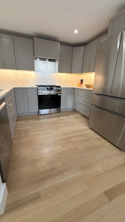 2 bed, 1 bath apartment for rent at 6 Pratt Ave Unit 1, Beverly — photo 6 of 21