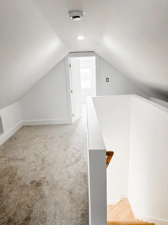 3 bed, 1 bath apartment for rent at 6 Pratt Ave Unit 2, Beverly Cove — photo 29 of 34