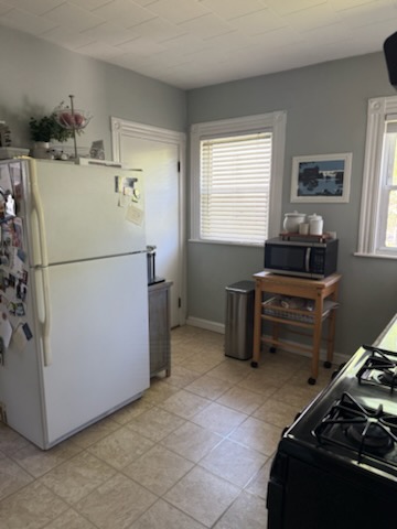 2 bed, 1 bath apartment for rent at 6 Presentation Rd Unit 2, Brighton — photo 5 of 12