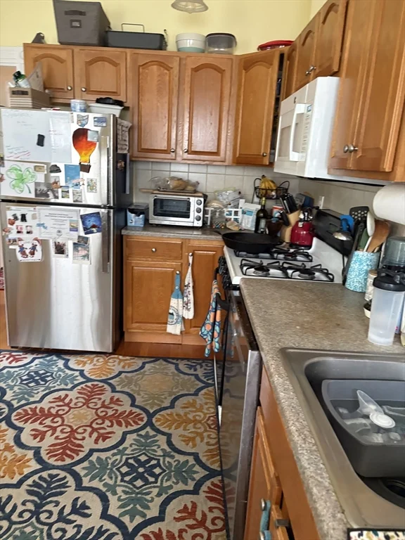 3 bed, 1 bath apartment for rent at 6 Primrose St Unit 1, Roslindale — photo 9 of 23