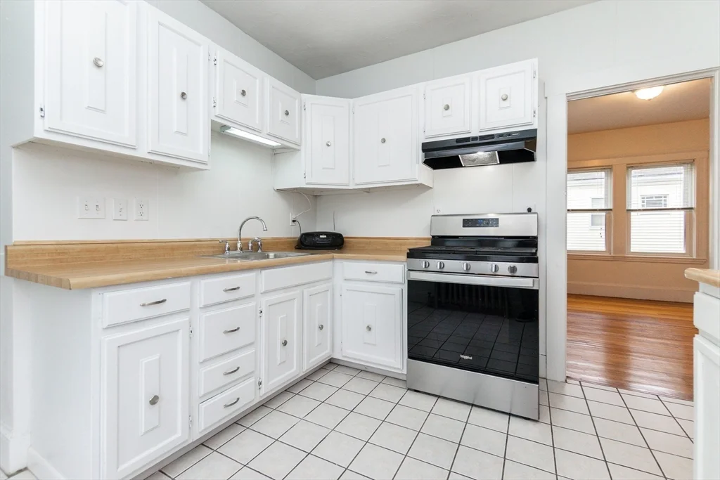 2 bed, 2 bath apartment for rent at 6 Putnam St Unit 0, Watertown — photo 14 of 16