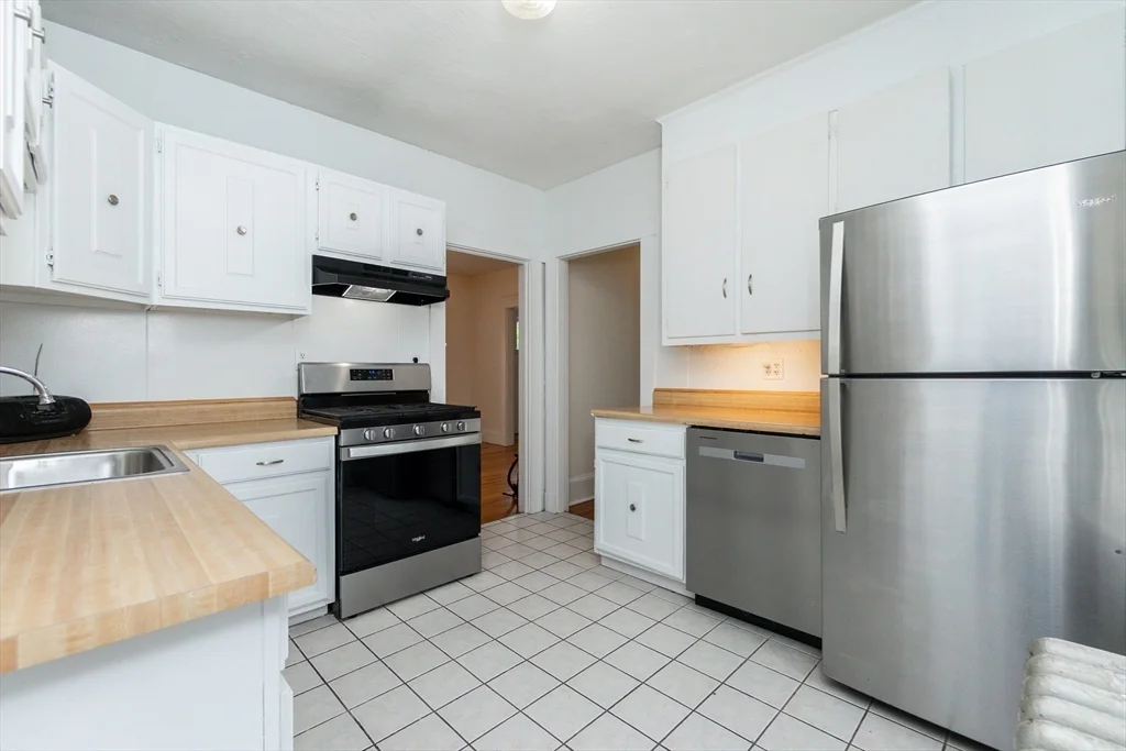 2 bed, 2 bath apartment for rent at 6 Putnam St Unit 0, Watertown — photo 15 of 16