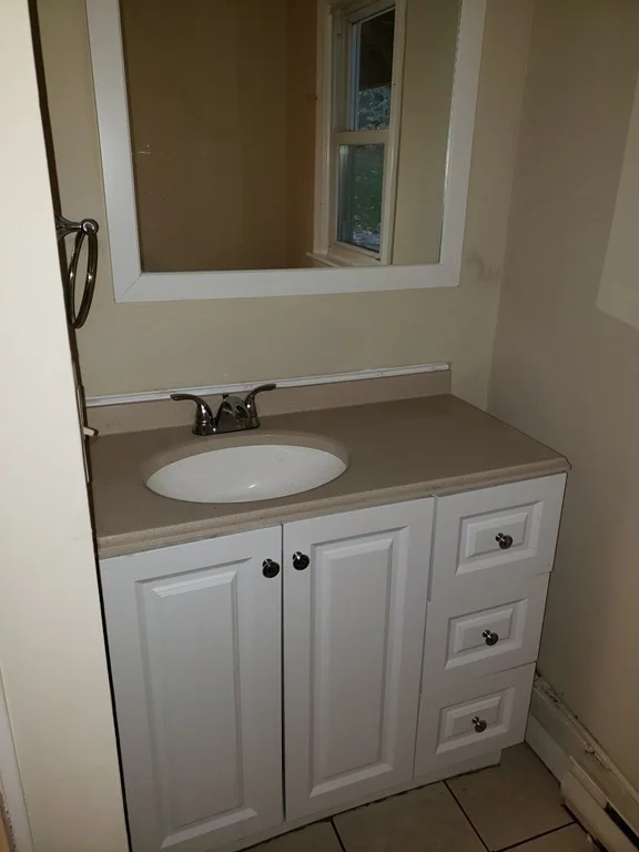 1 bed, 1 bath apartment for rent at 6 Randall Ln Unit 1, Hampstead — photo 8 of 10