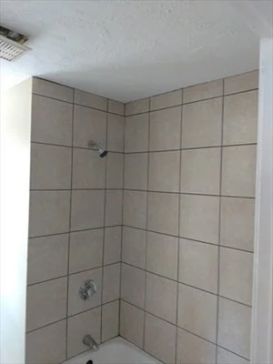2 bed, 1 bath apartment for rent at 6 Randall Ln Unit 3, Hampstead — photo 5 of 12