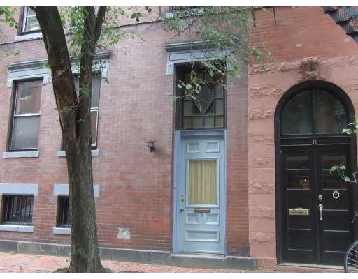 1 bed, 1 bath apartment for rent at 6 Revere St, Beacon Hill — photo 1 of 4