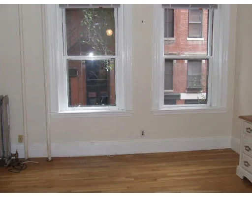 1 bed, 1 bath apartment for rent at 6 Revere St, Beacon Hill — photo 2 of 4