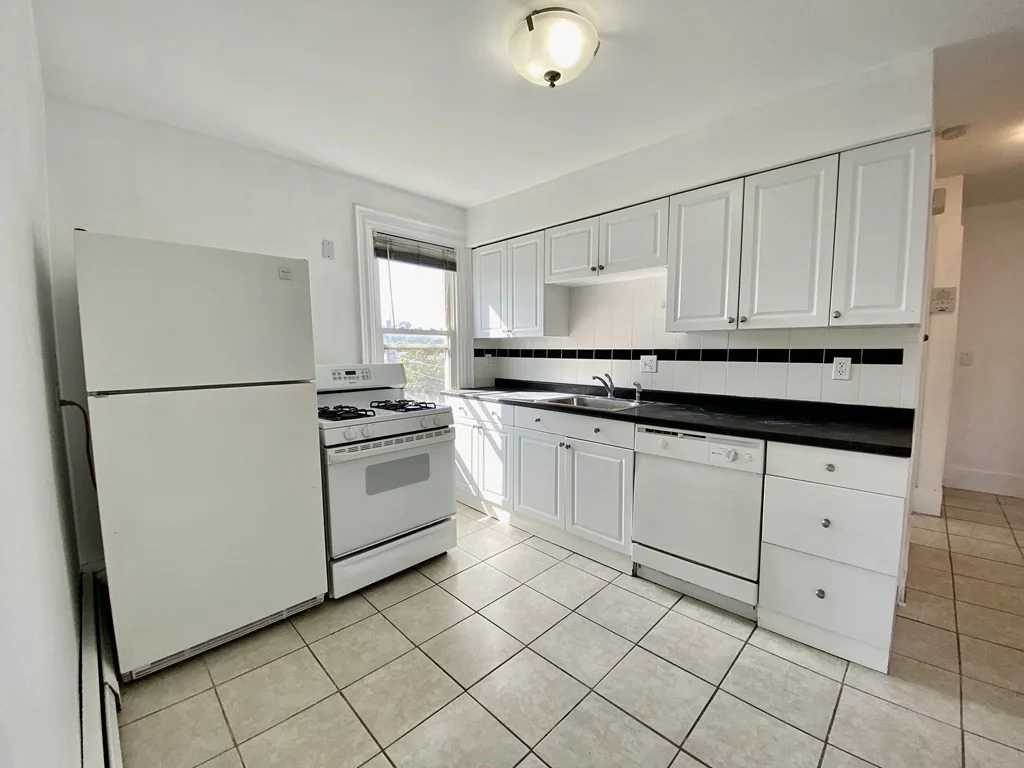 2 bed, 1 bath apartment for rent at 6 Rice St Unit 2, Cambridge — photo 1 of 13