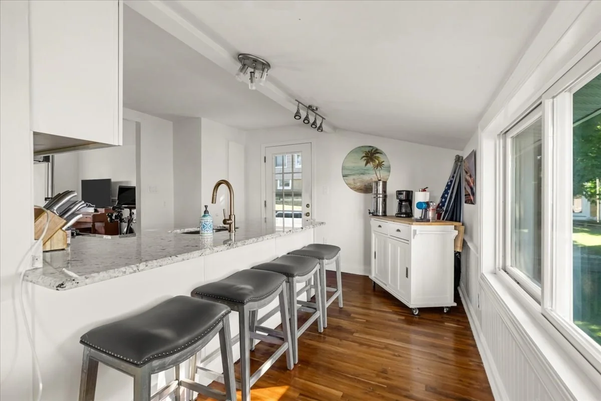 2 bed, 1 bath apartment for rent at 6 Roosevelt Ave, Hull — photo 10 of 18