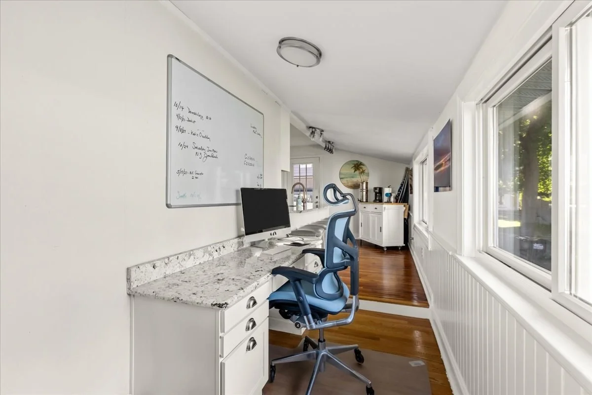 2 bed, 1 bath apartment for rent at 6 Roosevelt Ave, Hull — photo 12 of 18