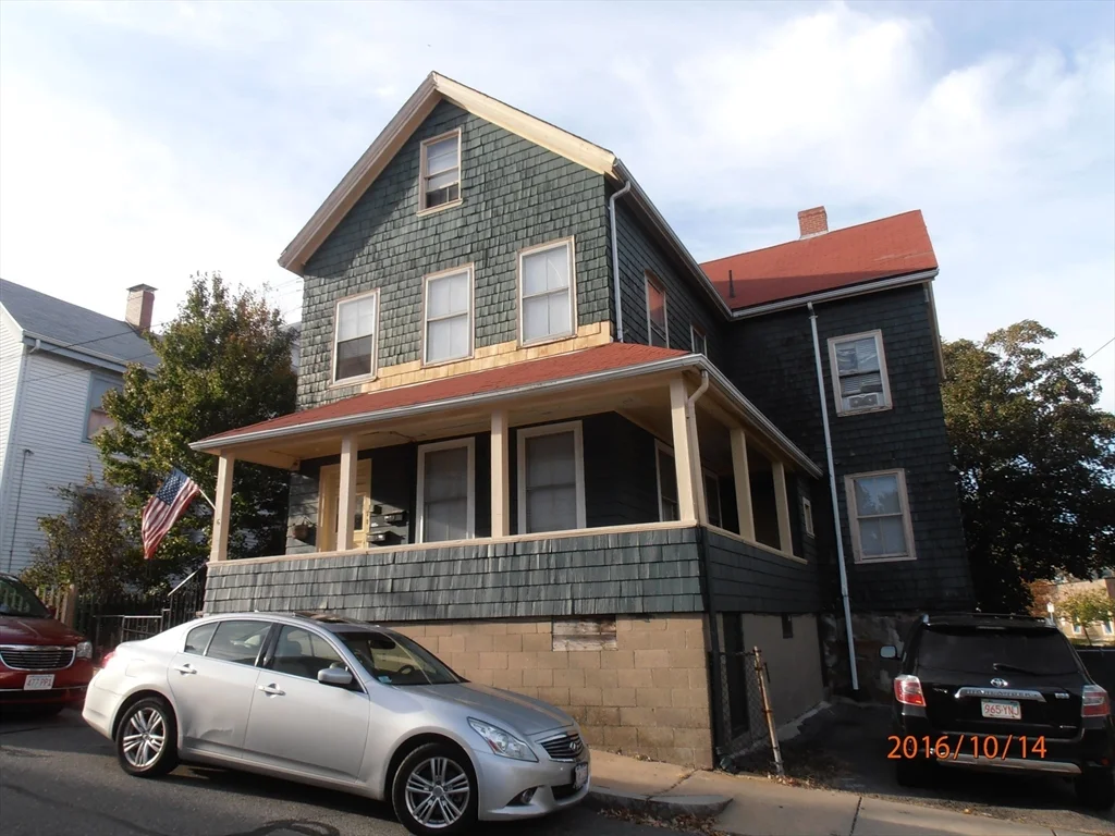 1 bed, 1 bath apartment for rent at 6 Rowley St Unit 1R, Dorchester — photo 1 of 9