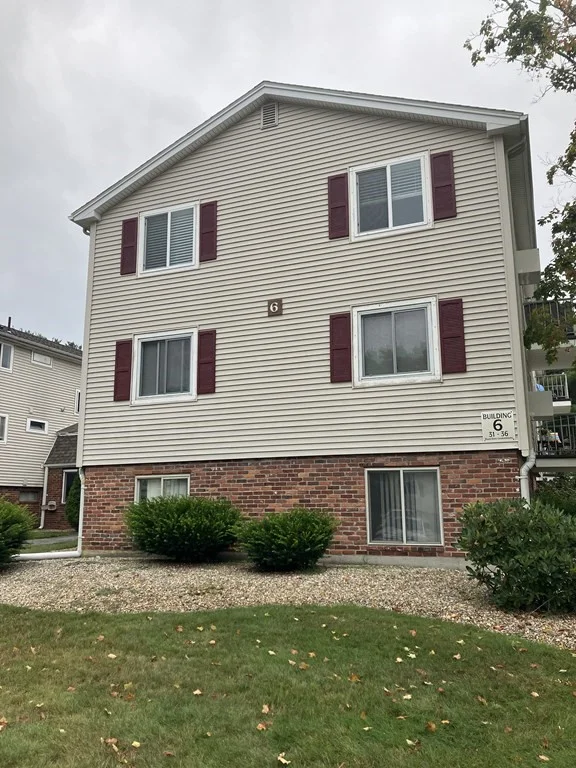 2 bed, 1 bath apartment for rent at 6 Royal Dane Dr Unit 31, Marshfield — photo 6 of 6