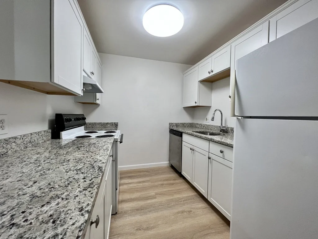 2 bed, 1 bath apartment for rent at 6 S Washington St Unit 201, North Attleboro — photo 8 of 16