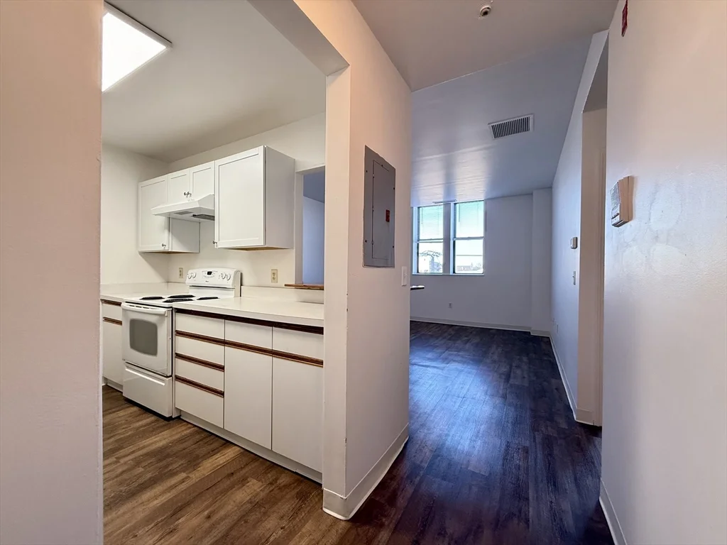 1 bed, 1 bath apartment for rent at 6 S Washington St Unit 305, North Attleboro — photo 4 of 17