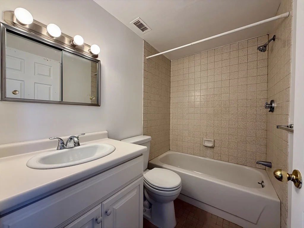Studio bed, 1 bath apartment for rent at 6 S Washington St Unit 401, North Attleboro — photo 15 of 15