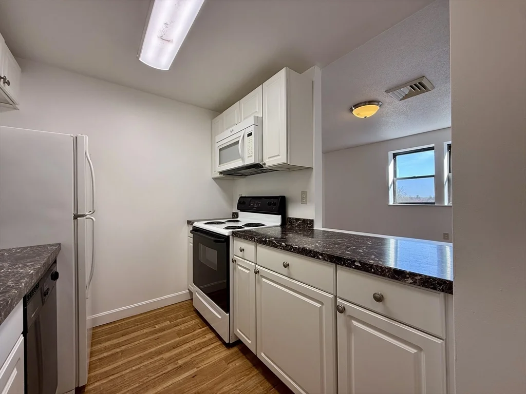 Studio bed, 1 bath apartment for rent at 6 S Washington St Unit 401, North Attleboro — photo 11 of 15