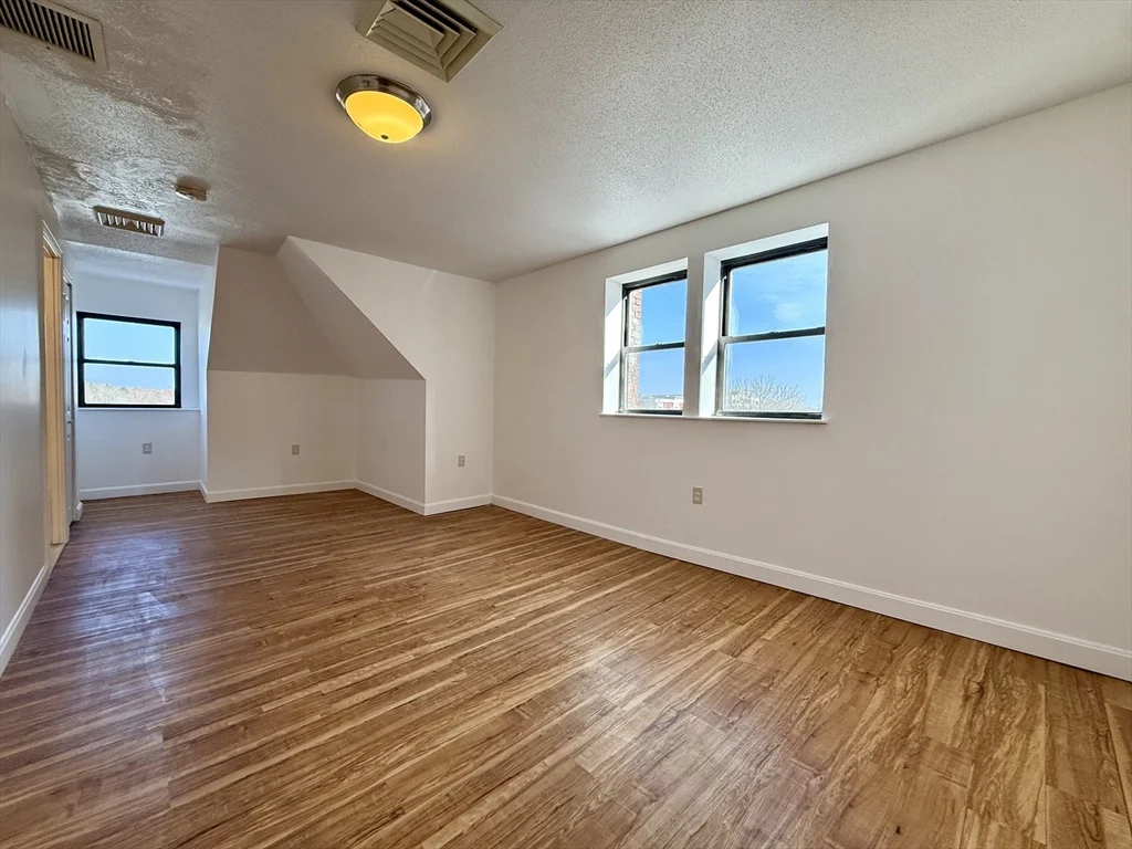 Studio bed, 1 bath apartment for rent at 6 S Washington St Unit 401, North Attleboro — photo 2 of 15