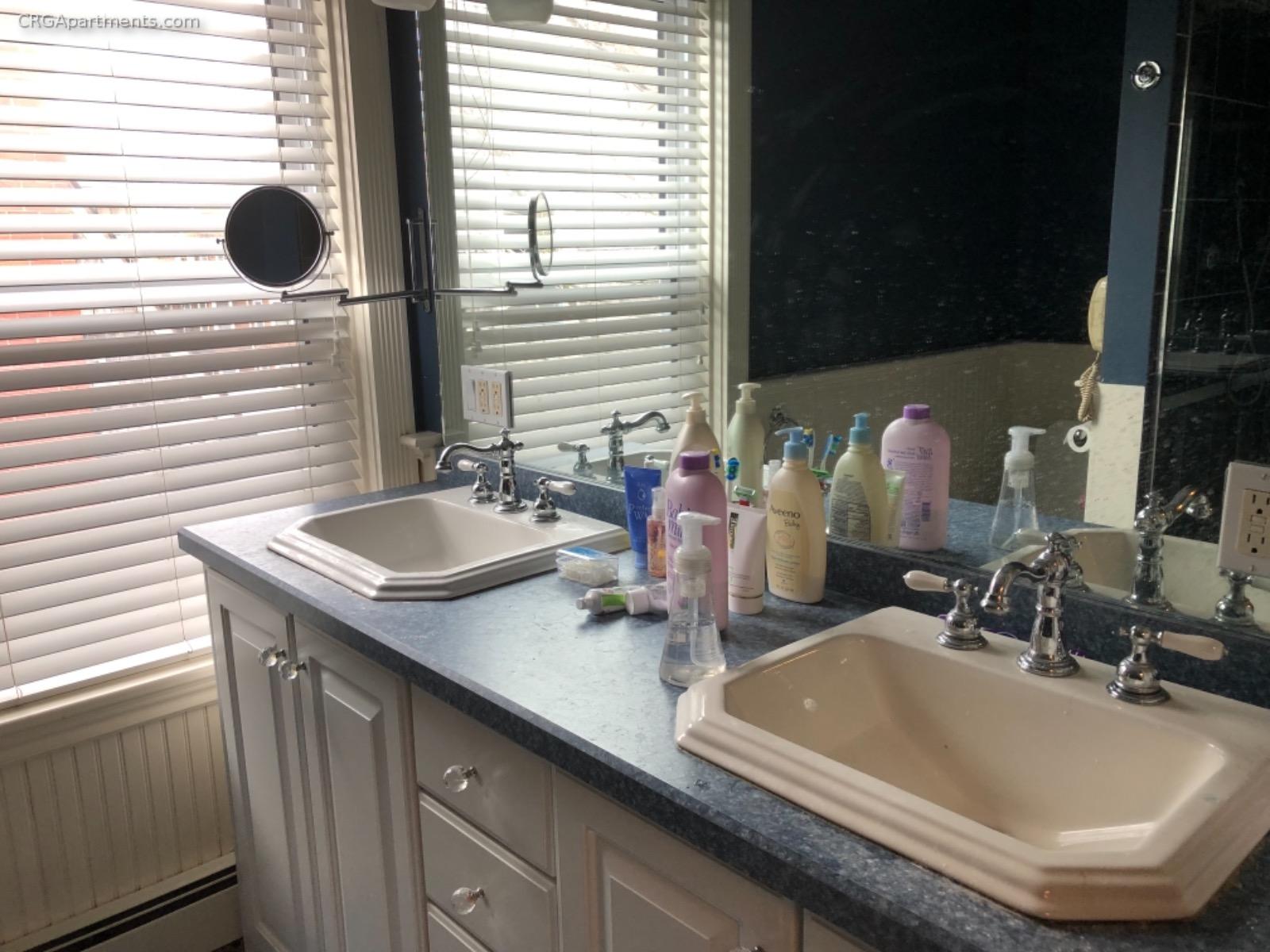 4 bed, 3 bath apartment for rent at 6 Saint Paul St Unit 2T, Mid-Cambridge — photo 13 of 16