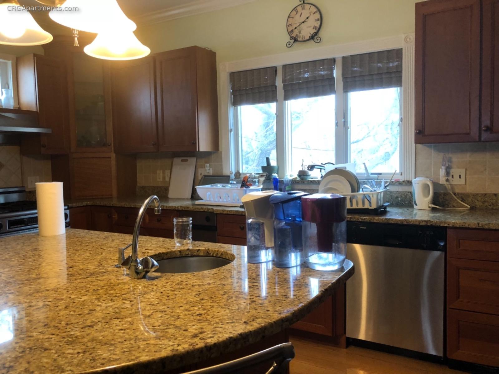 4 bed, 3 bath apartment for rent at 6 Saint Paul St Unit 2T, Mid-Cambridge
