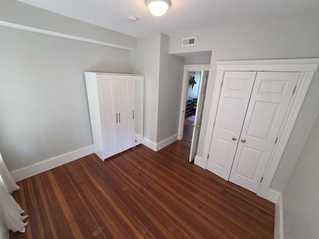 4 bed, 1 bath apartment for rent at 6 Sawyer Ave Unit 2, Dorchester — photo 7 of 11