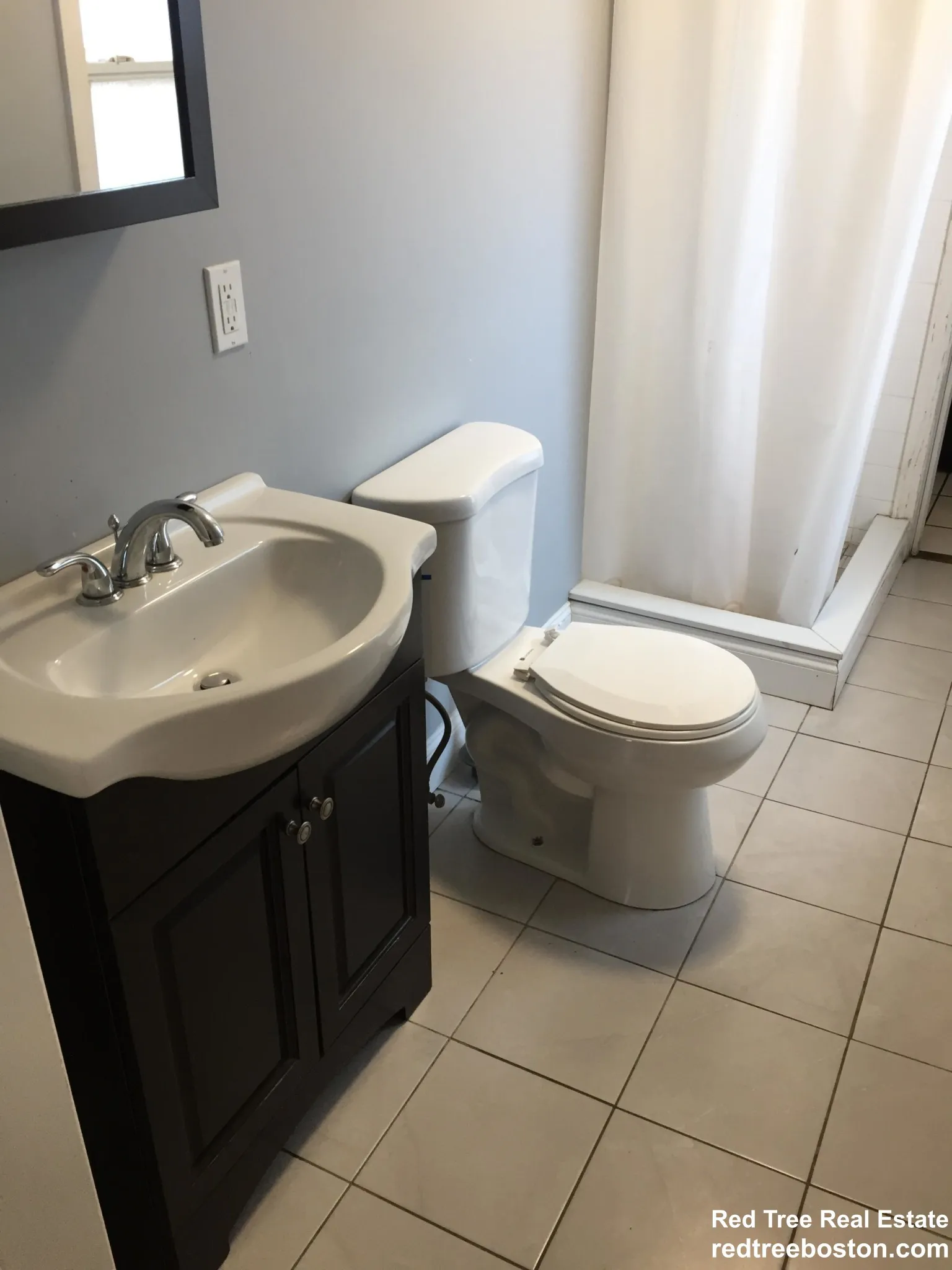3 bed, 2 bath apartment for rent at 6 Sewall St Unit 1, Mission Hill — photo 4 of 6