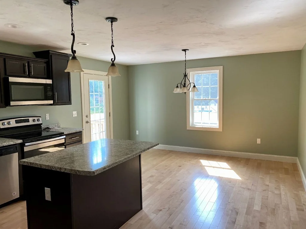 3 bed, 2 bath apartment for rent at 6 Shamrock Ln, Lakeville — photo 8 of 20