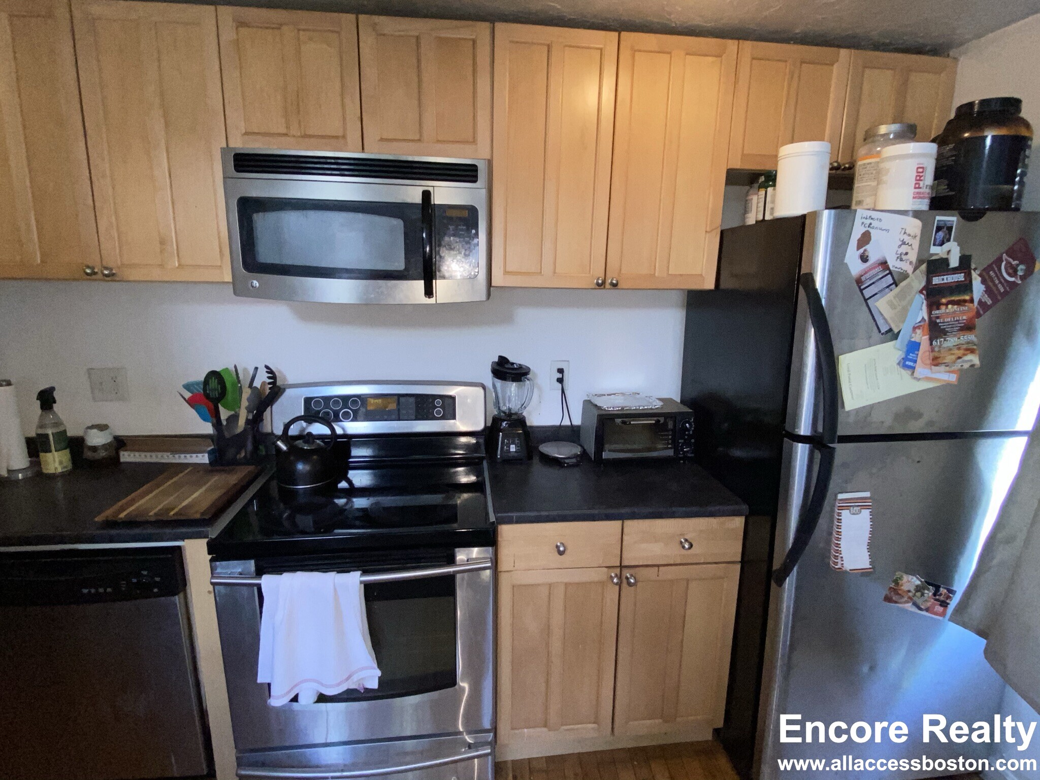 4 bed, 1 bath apartment for rent at 6 Shepard St Unit 1, Brighton — photo 1 of 11