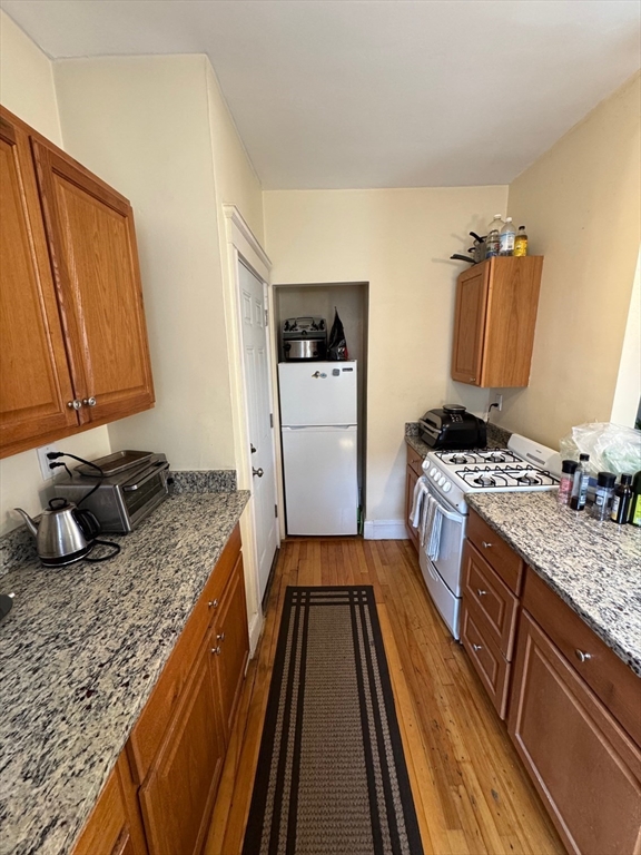 1 bed, 1 bath apartment for rent at 6 Sherborn Ct Unit 11, South Medford — photo 3 of 15