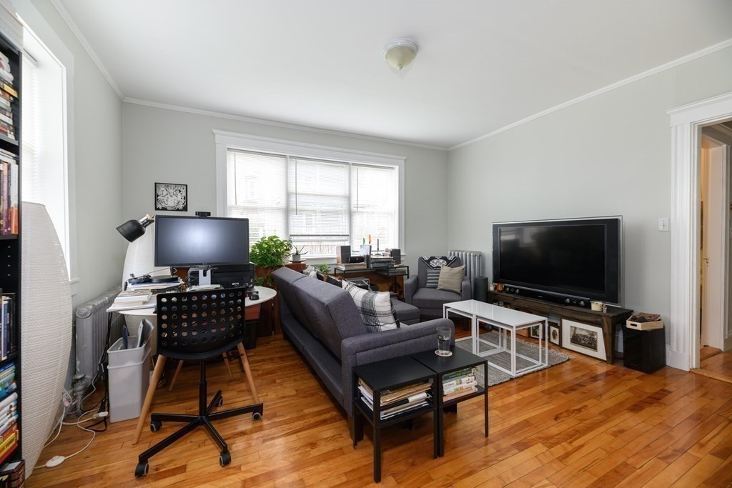 1 bed, 1 bath apartment for rent at 6 Sherborn Ct Unit 3, Medford — photo 2 of 7