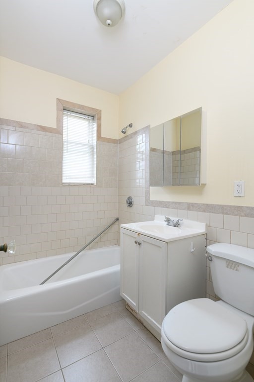 1 bed, 1 bath apartment for rent at 6 Sherborn Ct Unit 3, Medford — photo 6 of 7
