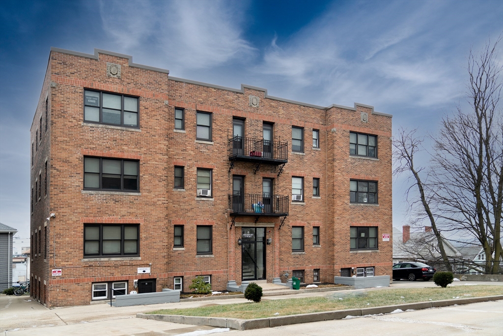 1 bed, 1 bath apartment for rent at 6 Sherborn Ct Unit 8, Medford