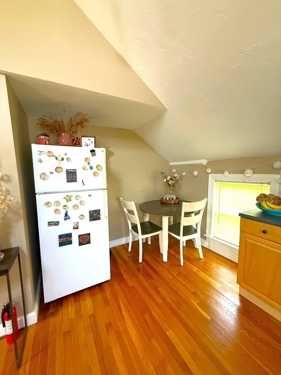 2 bed, 1 bath apartment for rent at 6 Skillings Unit 2, Winchester — photo 4 of 8