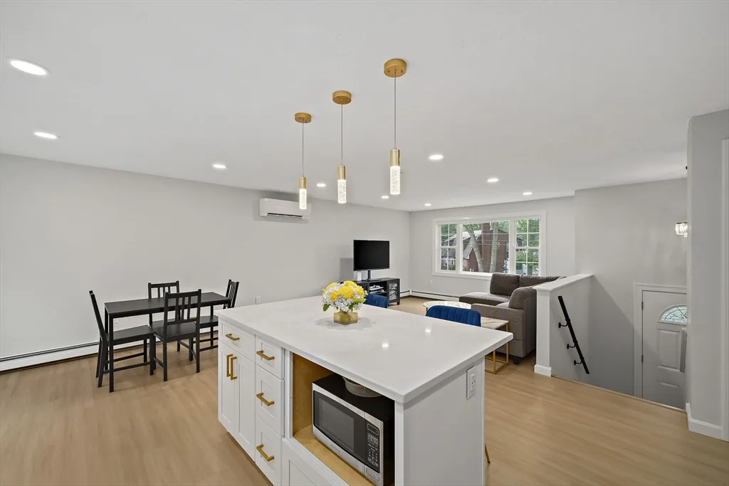 3 bed, 2 bath apartment for rent at 6 Skyview Rd Unit 6, Woburn — photo 5 of 27