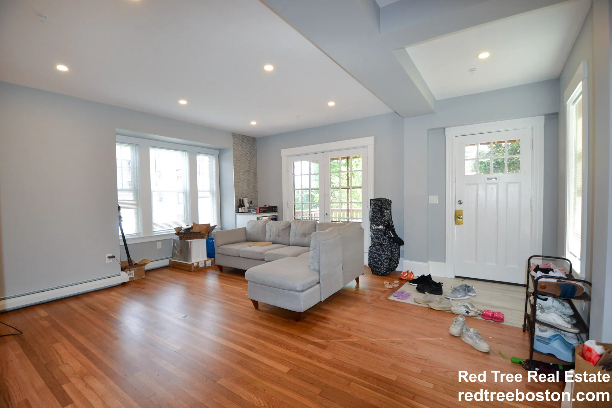 4 bed, 2 bath apartment for rent at 6 South St Unit 1, Brighton — photo 6 of 15