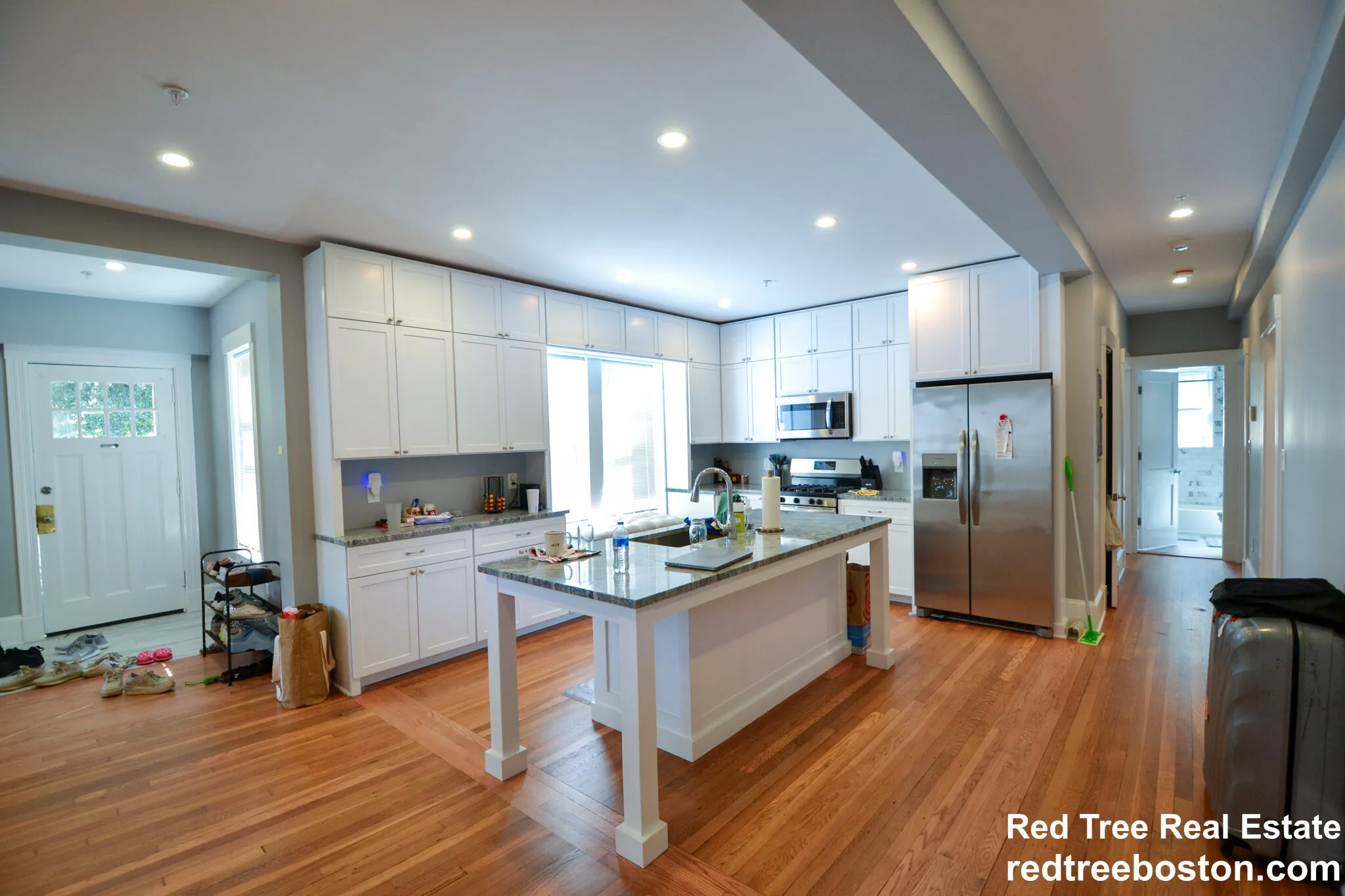 4 bed, 2 bath apartment for rent at 6 South St Unit 1, Brighton — photo 3 of 15